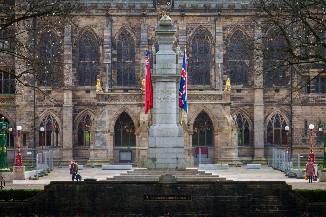 3 Teenagers Sentenced for Criminal Damage to Rochdale Cenotaph
