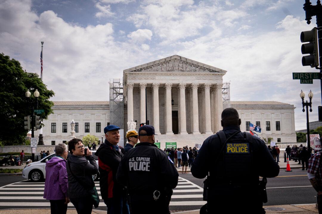 Supreme Court Likely to Send Trump Immunity Case Back to District Court: Experts