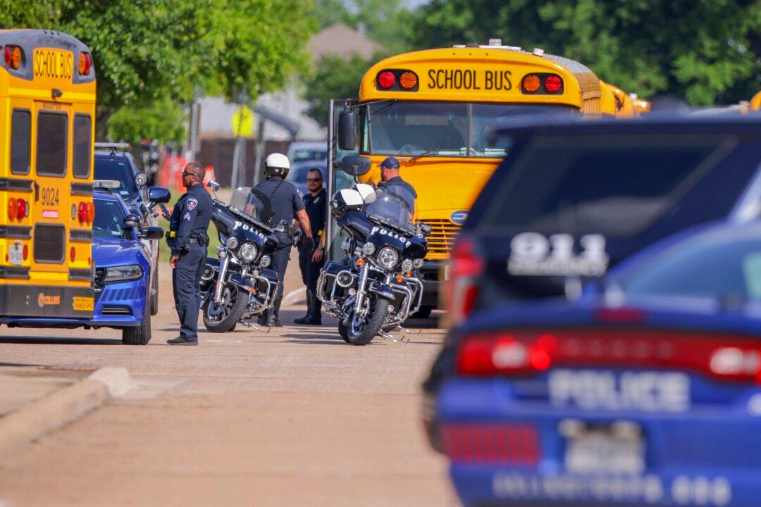 High Schooler Accused of Killing Fellow Student on Campus in Arlington, Texas