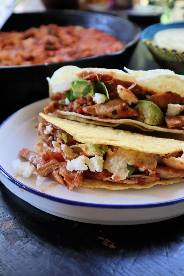 Chicken tinga tacos are easy to make and depending on the toppings offered, totally customizable. (Gretchen McKay/Pittsburgh Post-Gazette/TNS)