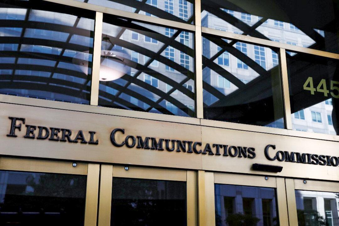 FCC Fines US Wireless Carriers Nearly $200 Million Over Illegal Location Data Sharing
