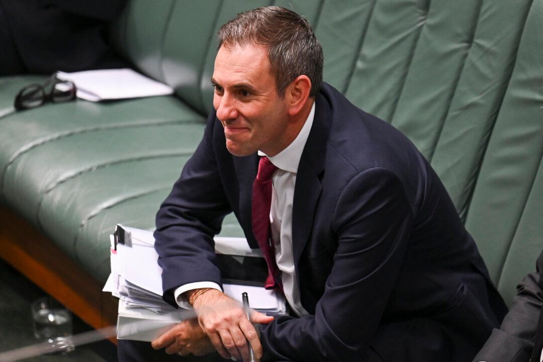 Australia Affirms Strong Ties With India Despite Spy Scandal