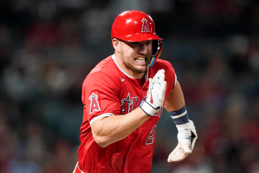 Angels Hopeful Trout Can Return From Knee Surgery This Season