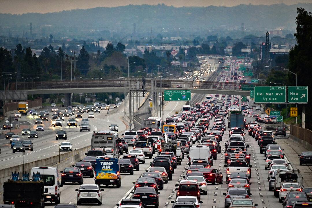 Feeling Squeezed? California’s Population Increases for First Time Since 2020