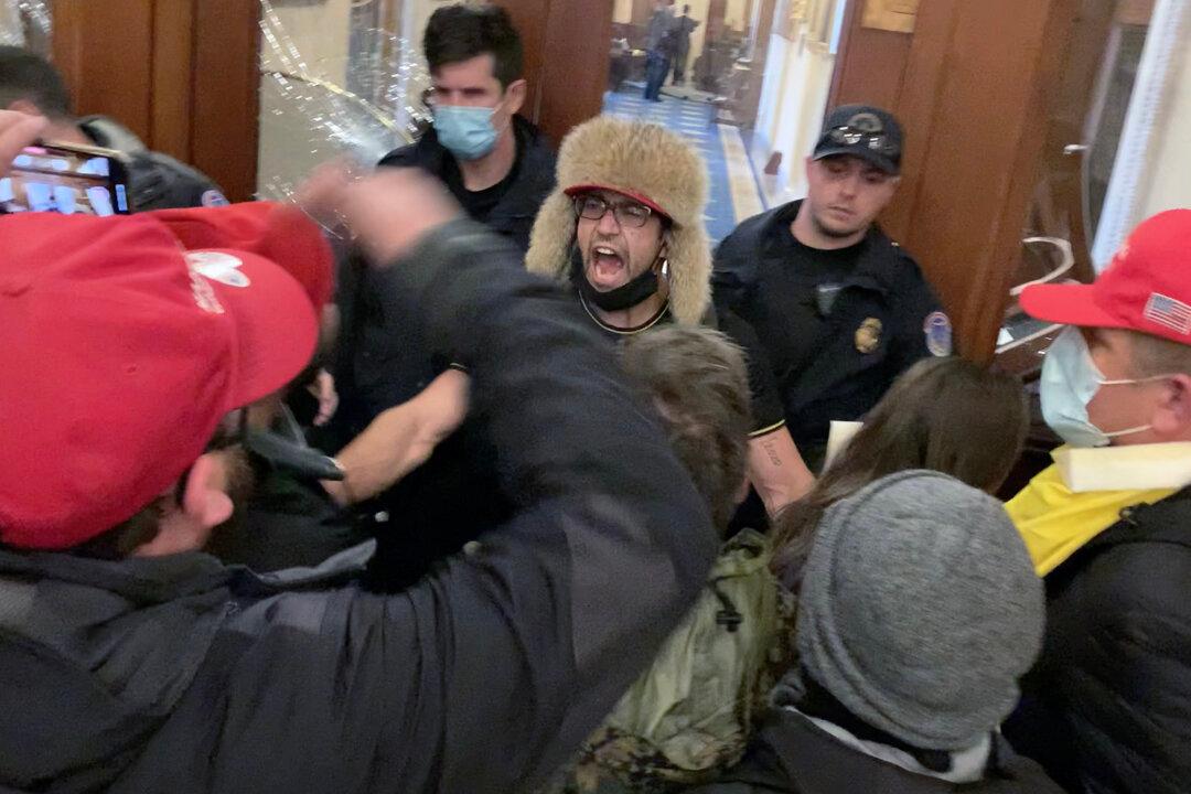 DOJ Seeks 11 Years in Prison for Jan. 6 Speaker’s Lobby Rioter Zachary Alam