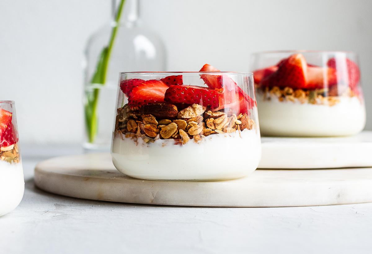 Strawberry Yogurt Parfaits