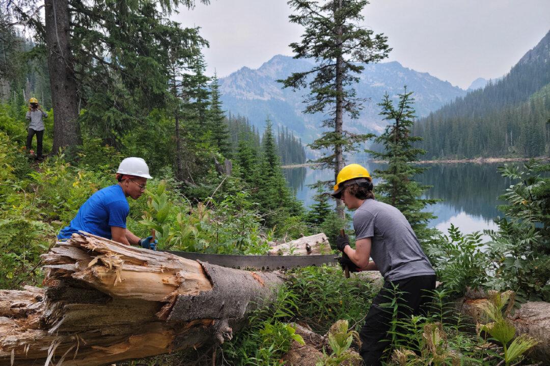 Volunteer Vacations Give New Meaning to Travel