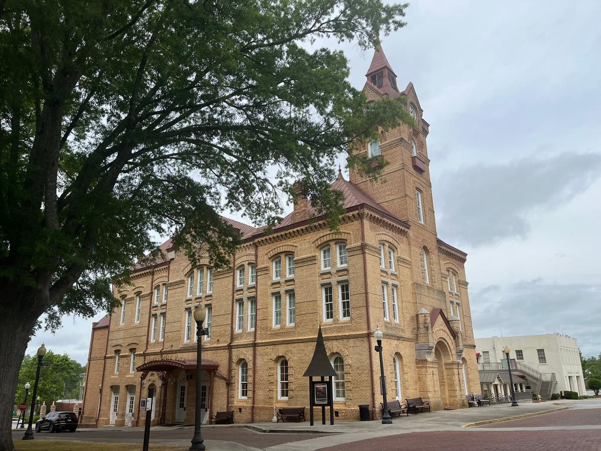 The Newberry Opera House: Music and More for 142 Years