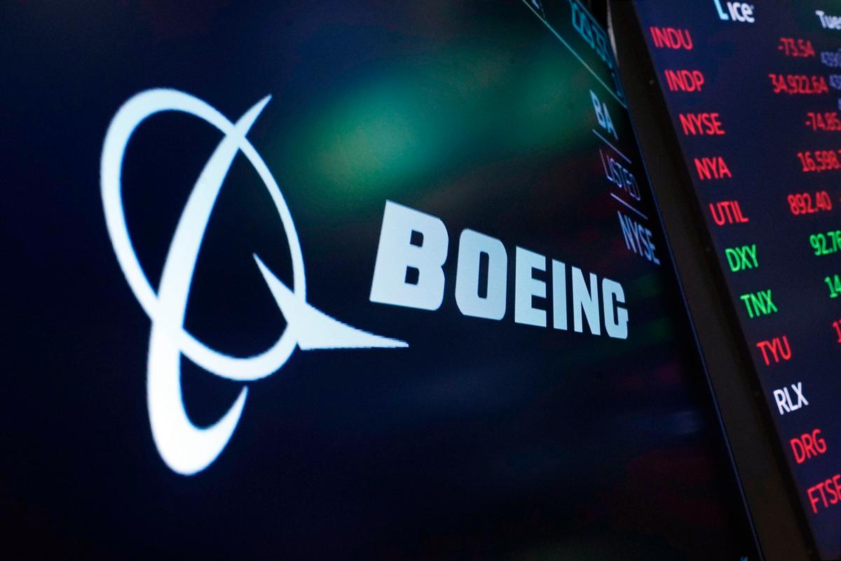 Boeing Locks Out Firefighters at Washington Facilities After Failed Contract Negotiations