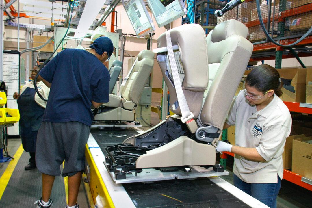 Federally-Mandated Chemical Used in Car Interiors May Cause Cancer: Study