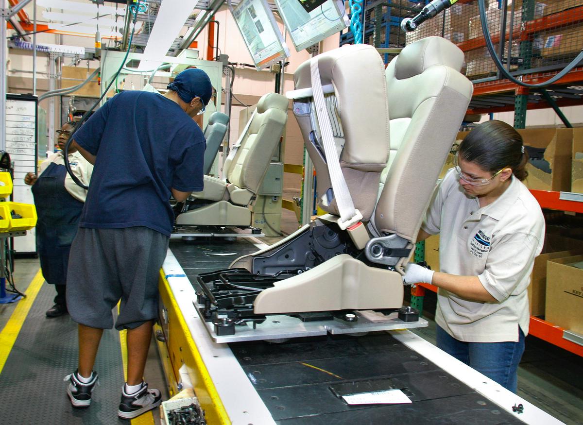 Federally-Mandated Chemical Used in Car Interiors May Cause Cancer: Study