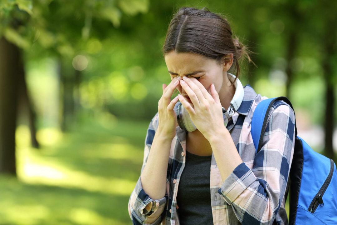 Pollen Peak Sparks Warning to Asthma and Allergy Sufferers