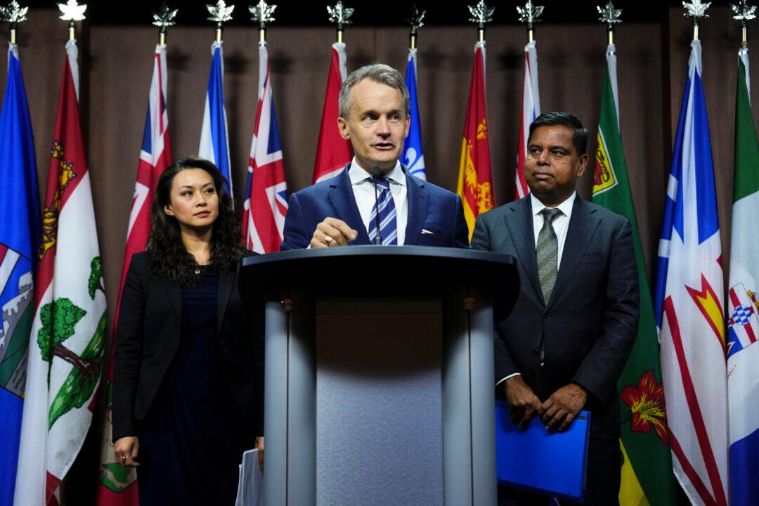 Canada’s Debt Could Become ‘Unmanageable’ if High Spending, Low Productivity Continue, Economists Warn