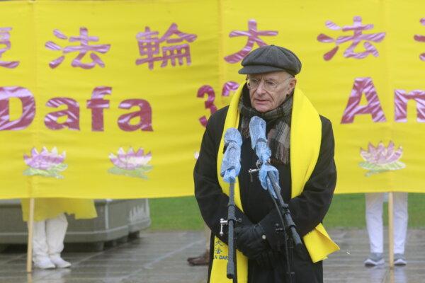 Human rights lawyer David Matas speaks during the Falun Dafa Day event on Parliament Hill in Ottawa on May 8, 2024. (Kano Ye/The Epoch Times)