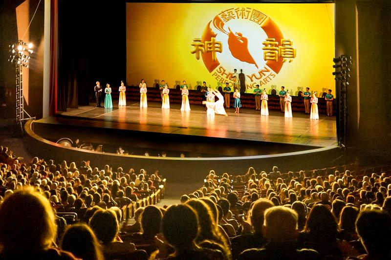 Brazil Audience Member: Shen Yun ‘Was Spectacular’