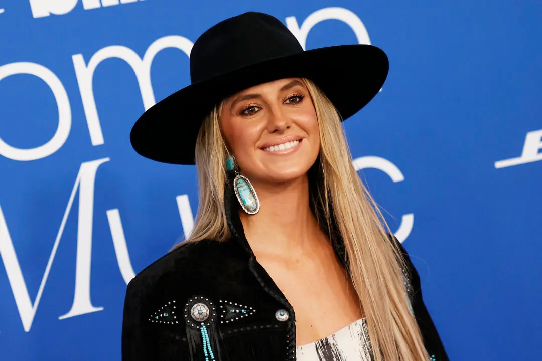 Country Star Lainey Wilson Named Entertainer of the Year at 2025 CMA Awards