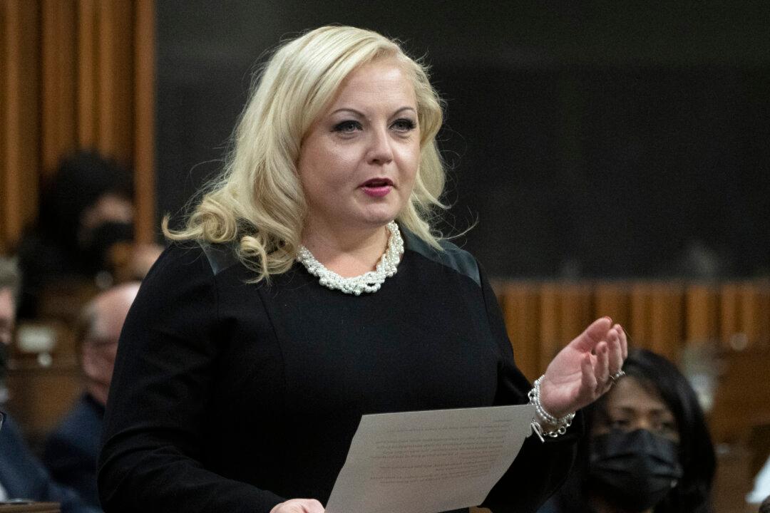 Conservative MP Criticizes Tim Hortons’ ‘Woke Paper Lids’