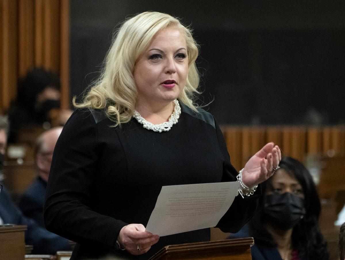 Conservative MP Criticizes Tim Hortons’ ‘Woke Paper Lids’