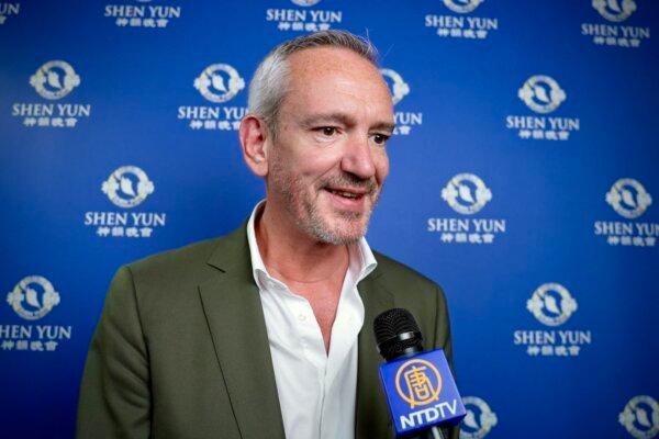 David Foy at the Shen Yun Performing Arts performance at Galaxie Amnéville on May 8, 2024. (NTD)