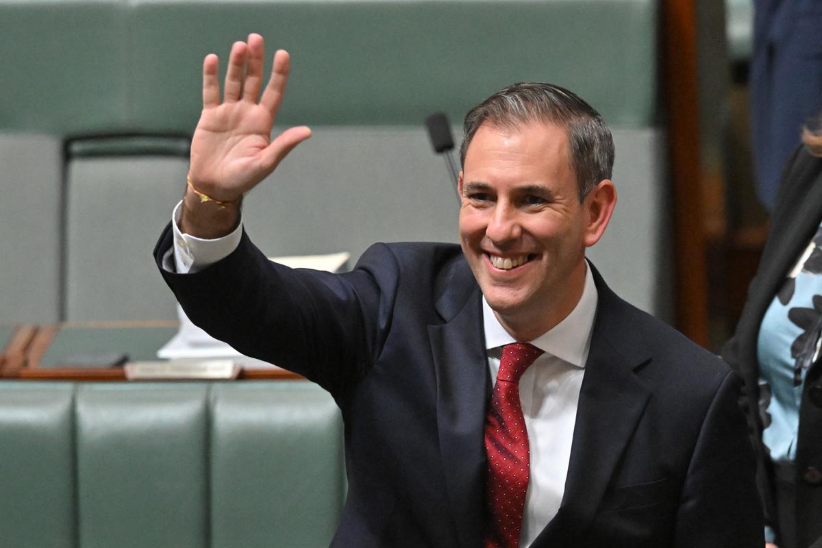 Treasurer Jim Chalmers Blames Interest Rates, Inflation for Flat Economic Growth