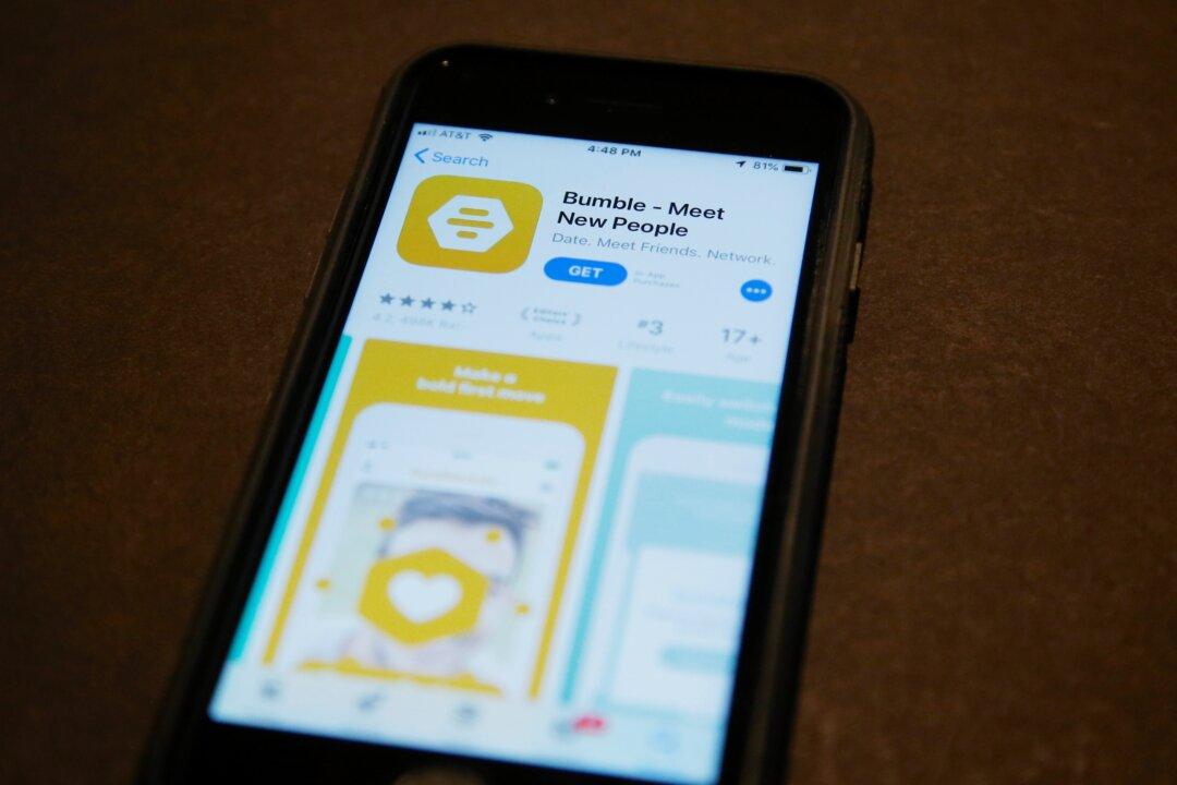 Online Dating Apps ‘Swipe Right’ on New Safety Code