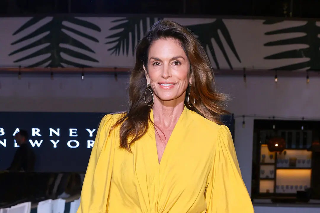 Supermodel Cindy Crawford, Kaia Gerber Granted Restraining Orders Against Alleged Stalker Who Threatened Family