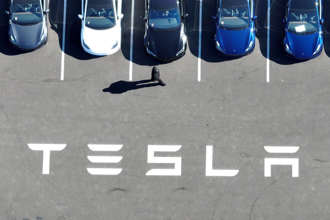 Tesla Plans to Cut Hundreds More Jobs in California, Notice to Government Says