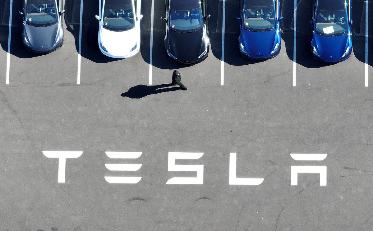 Tesla Plans to Cut Hundreds More Jobs in California, Notice to Government Says