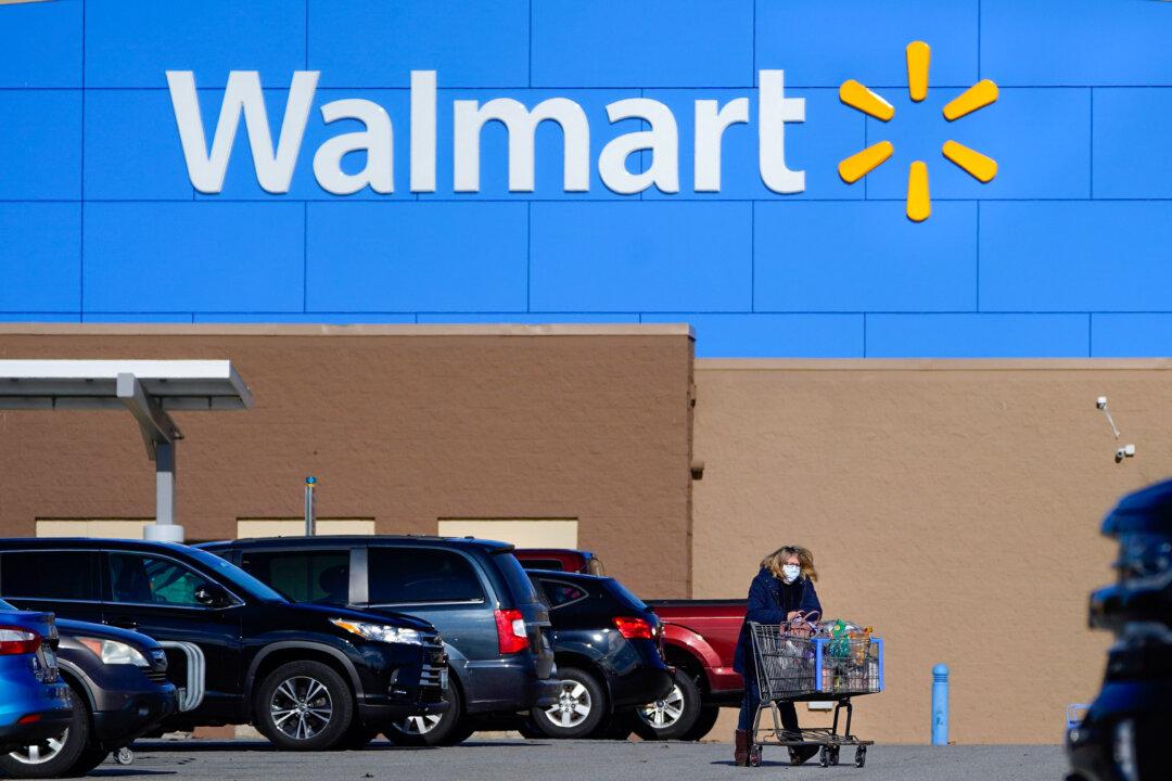 Walmart Announces Bonuses for Hourly Workers, New Programs to Combat Skilled Worker Shortage