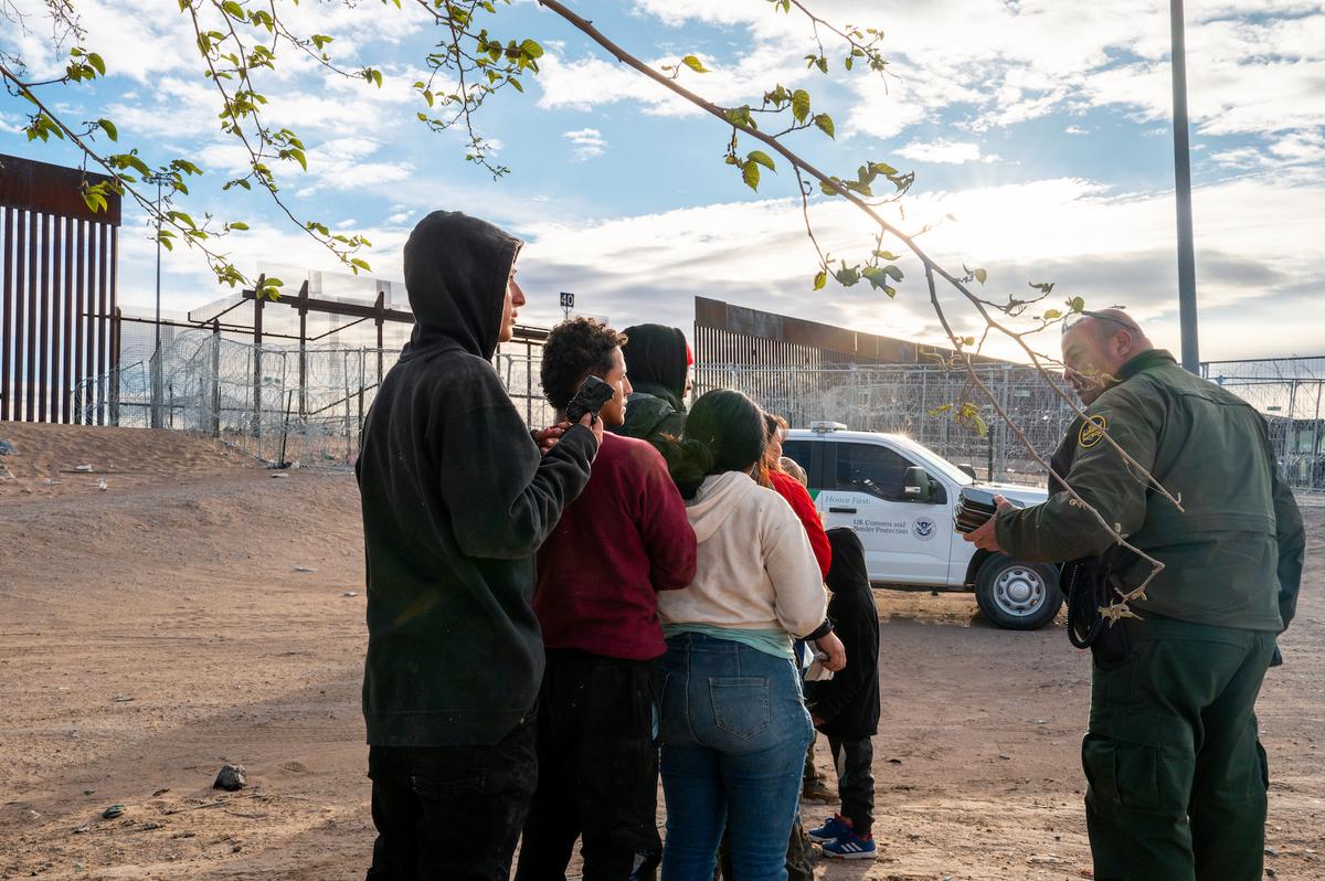 Border Patrol Reports Decline in Illegal Immigrant Encounters for April