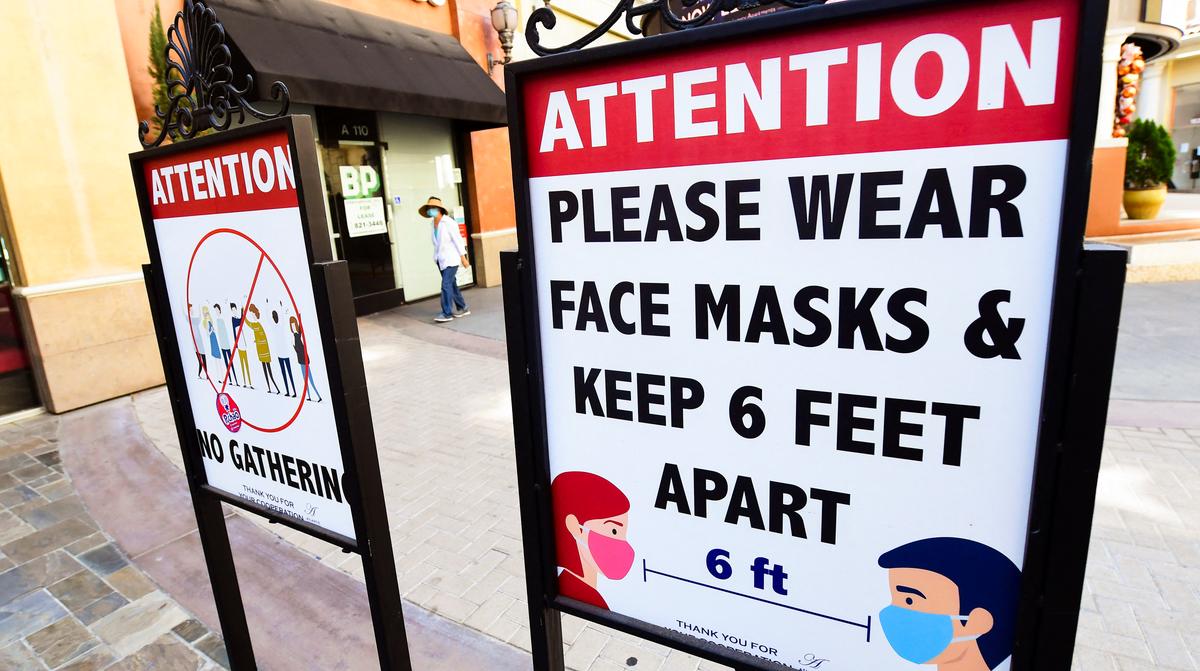 6-foot Social Distancing Rule During COVID Not Based on Scientific Evidence, Ex-NIH Director Testifies