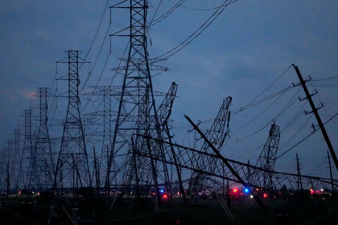 Severe Storms Kill at Least 4 in Houston