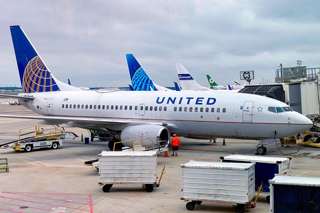 FAA Says It Hasn’t Lifted United Airlines Suspension After Recent Safety Scares