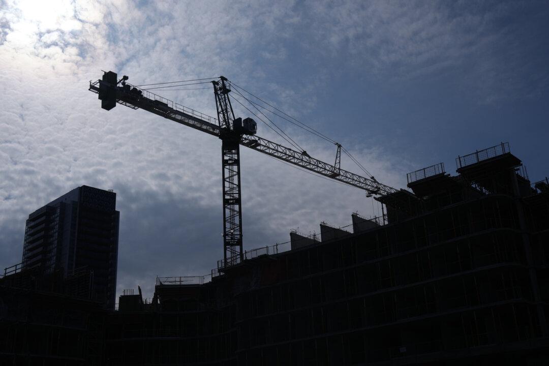 Toronto Condo Sales Plunged 15 Percent in August as Prices Decline: Real Estate Board