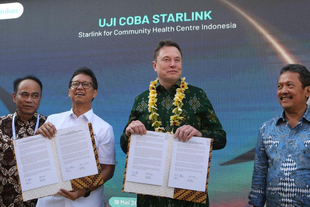 Elon Musk Launches Starlink Satellite Internet Service in Indonesia