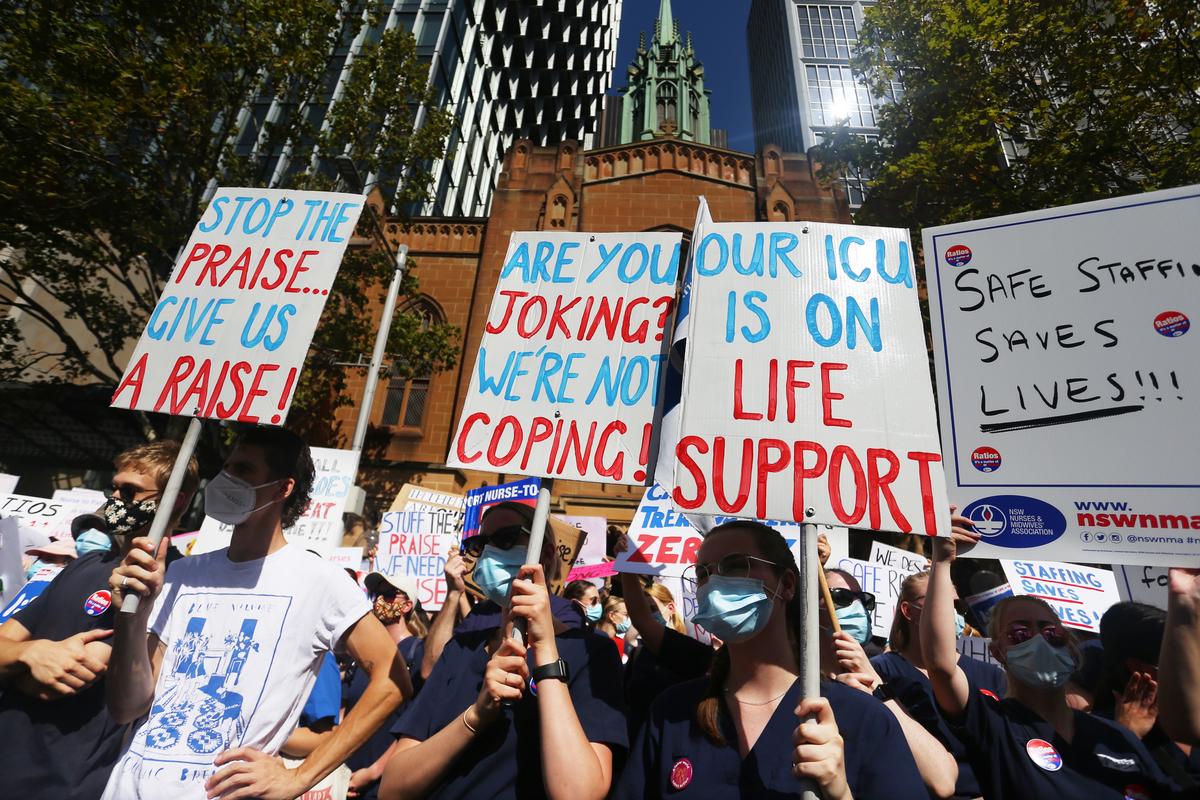 Nurses Continue Action After Rejecting Renewed Pay Deal