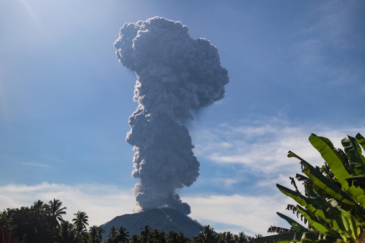 Indonesia Evacuates 7 Villages as Mount Ibu Erupts
