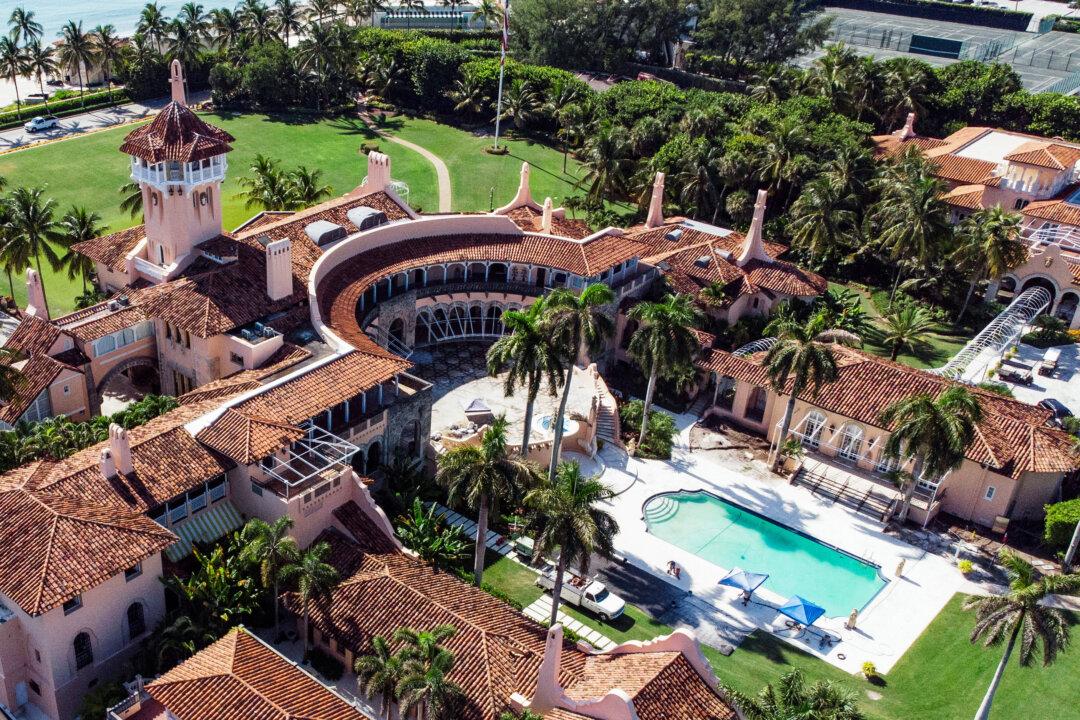 FBI Agents Were Prepared for Secret Service Resistance at Mar-a-Lago: Documents
