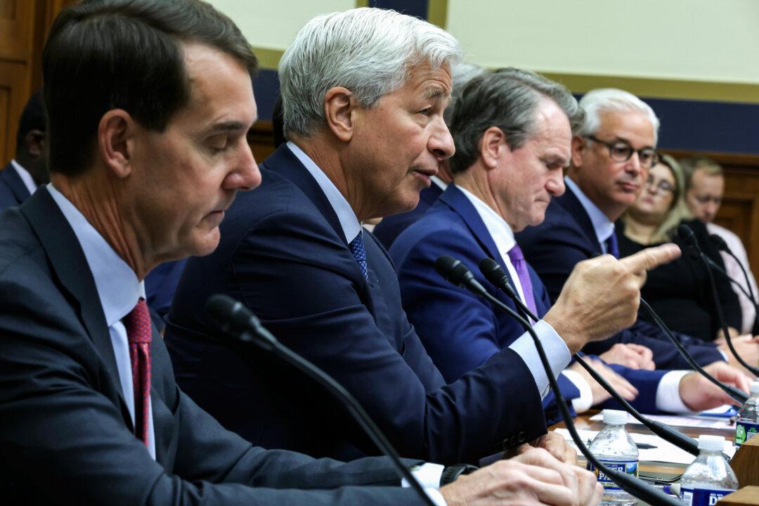 Conservative Shareholders See ‘Pendulum Shift’ Regarding Political Debanking in America