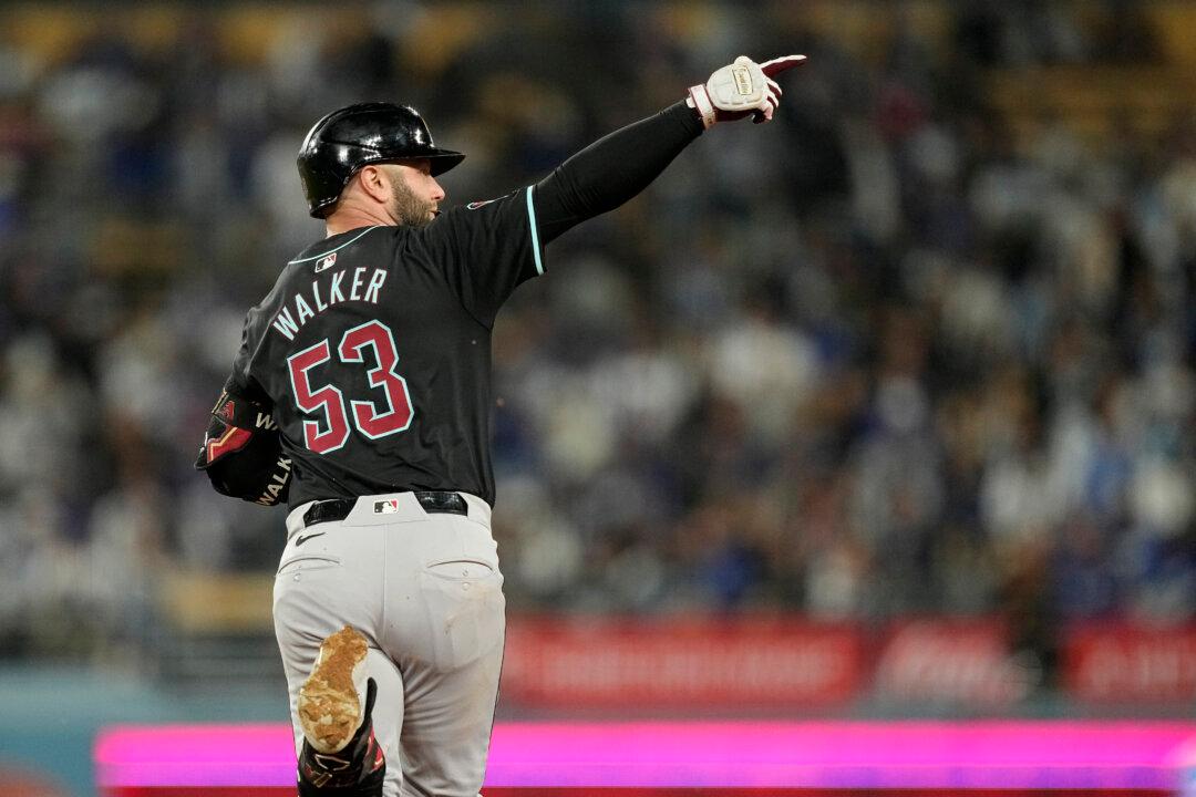 Shutout Gives Diamondbacks Rare Regular-Season Series Victory at Dodger Stadium