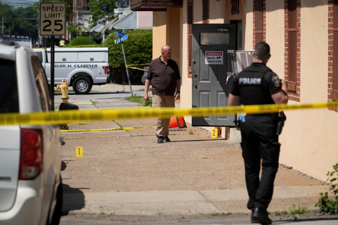 Disgruntled Worker Fatally Shoots 2, Wounds 3 at Linen Company Near Philadelphia