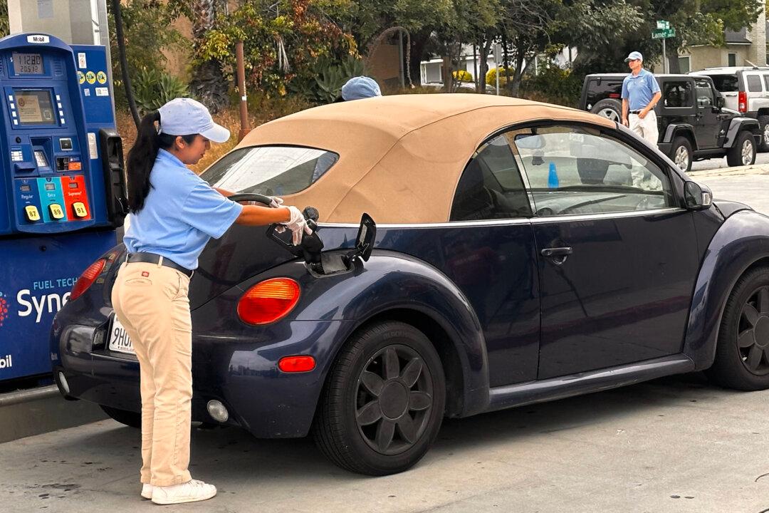 Veterans, Military, and Honda Drivers Get Free Gas for Memorial Day