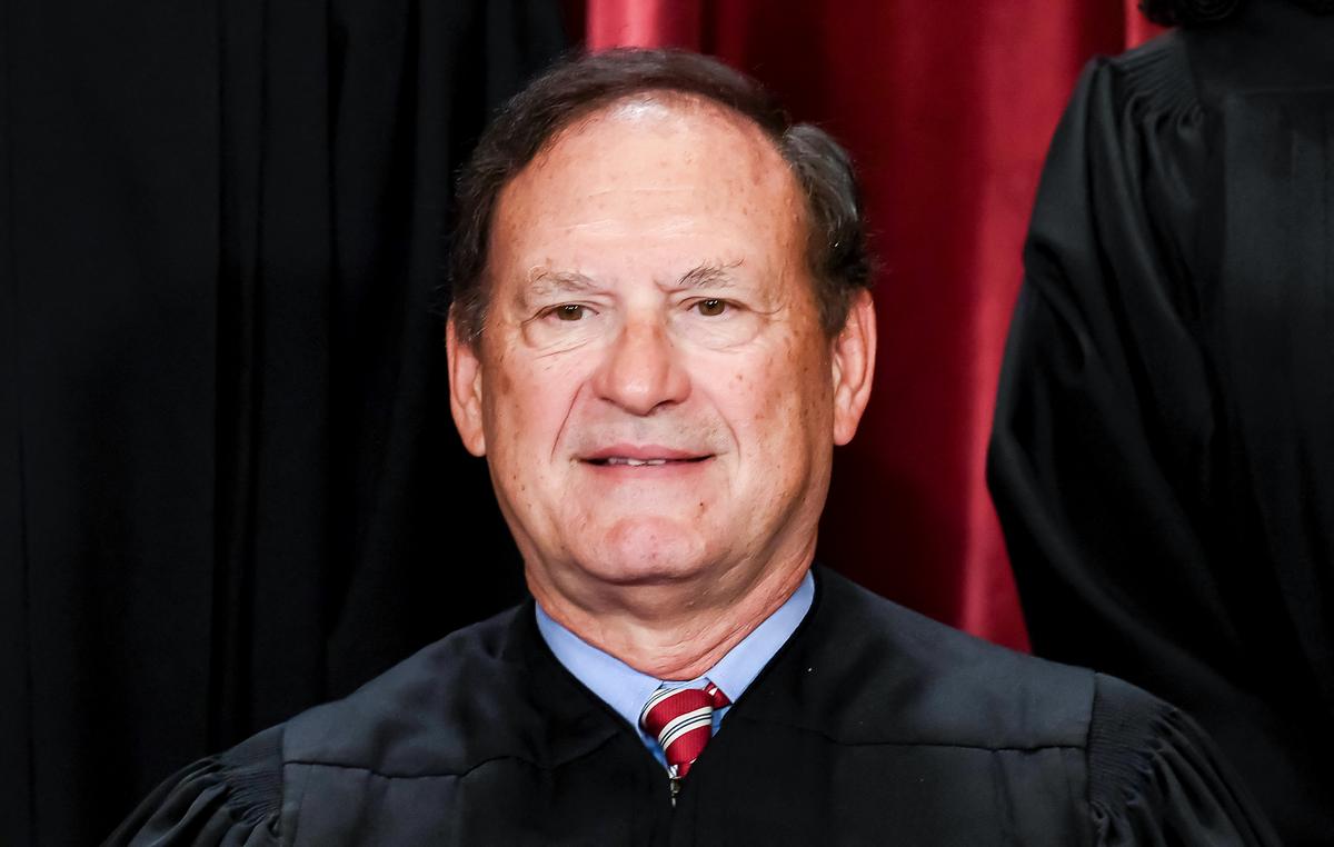 Supreme Court Sides With Government in 3-strikes Gun Law Ruling