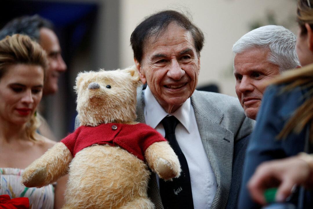 Oscar-Winning ‘Mary Poppins’ Songwriter Richard Sherman Dies at 95