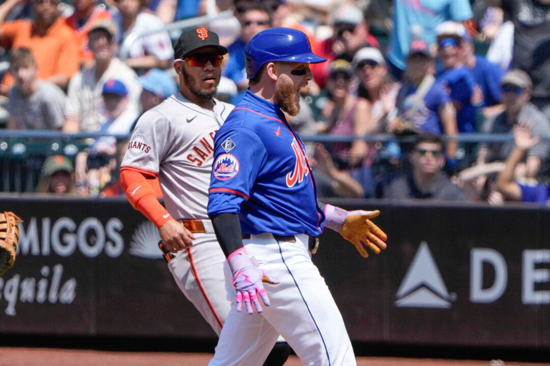 Mets Flip Script on Giants, Win With Three Ninth-Inning Runs