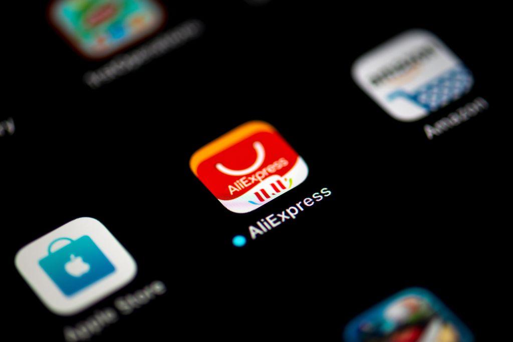 Sales Plummet for Chinese Cross-Border E-Commerce in South Korea After Carcinogen Discovery