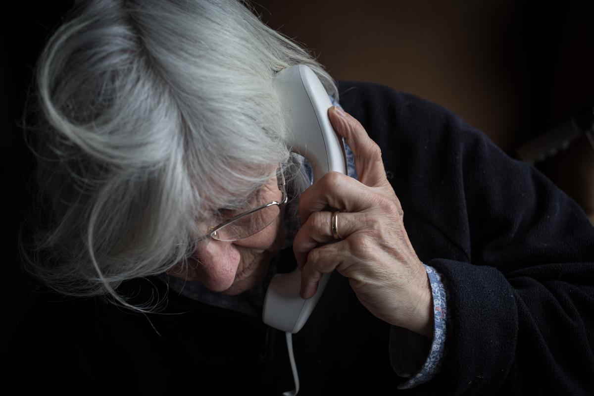 £28.7 Million Lost to Courier Scams Targeting Elderly