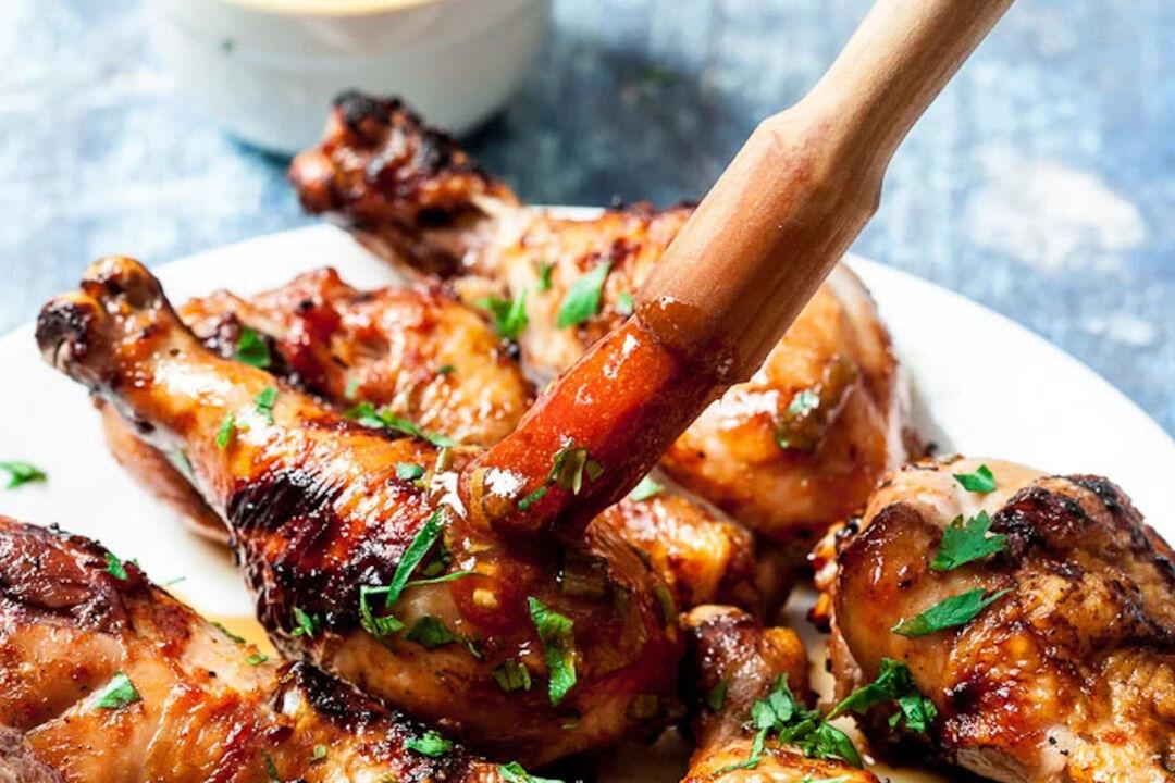 The Best Grilled Chicken Legs
