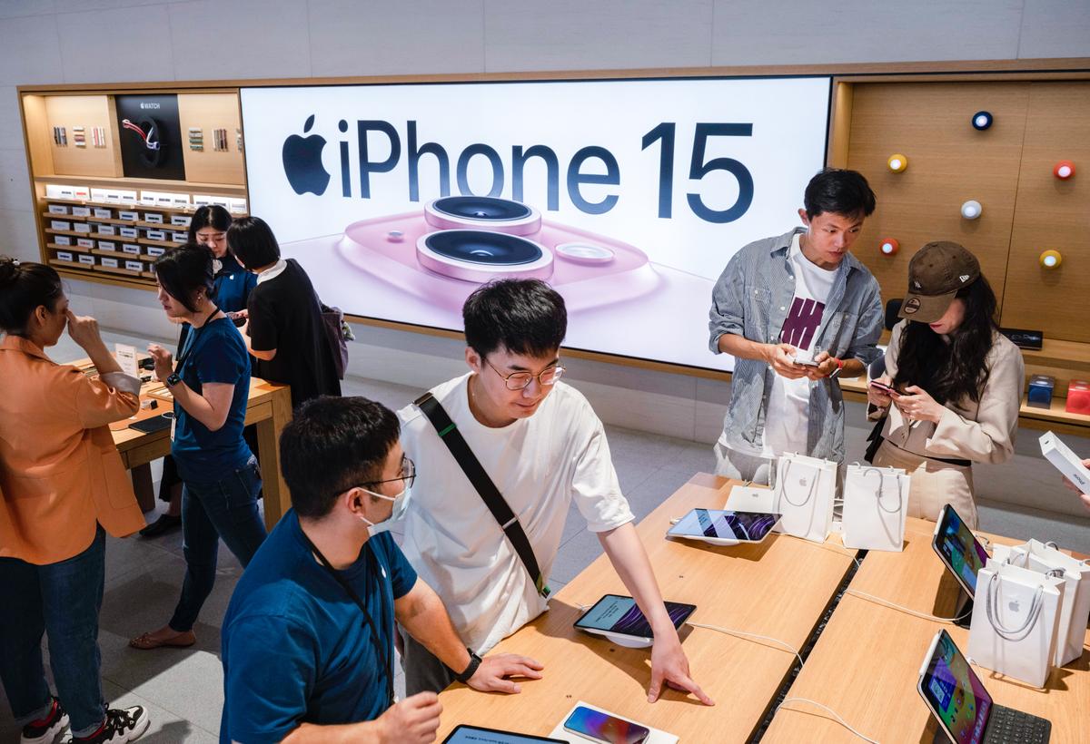 Colorado Governor Signs Right to Repair Electronic Devices Bill Into Law
