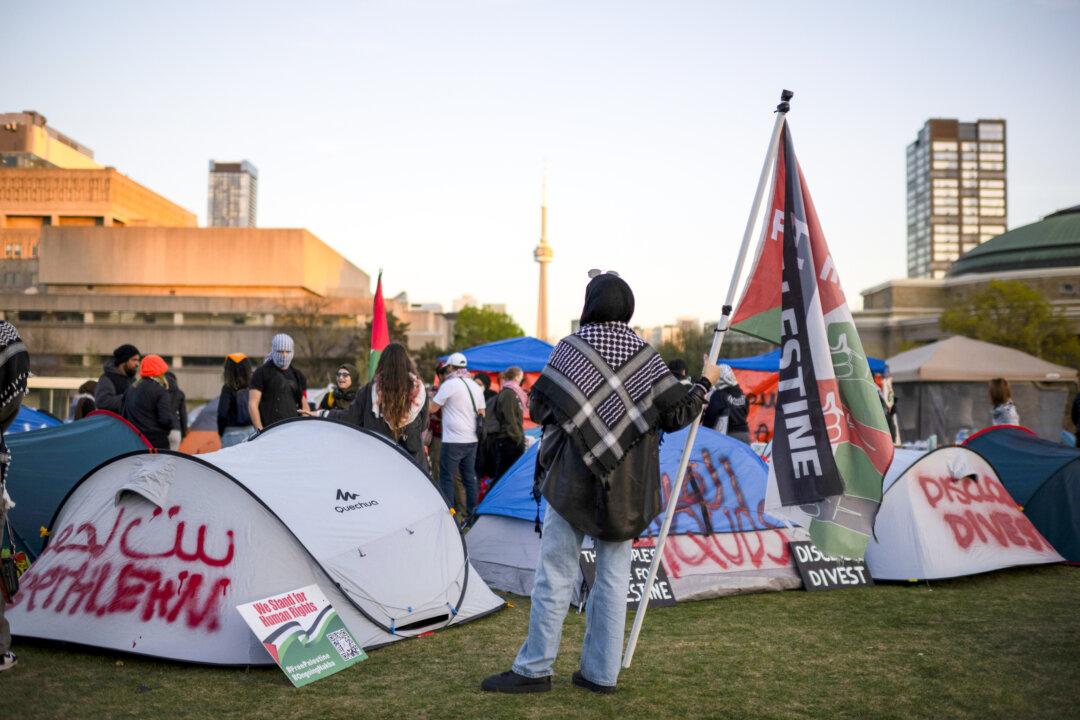 Majority of Canadians Opposed to Pro-Palestinian Encampments on Campuses: Poll
